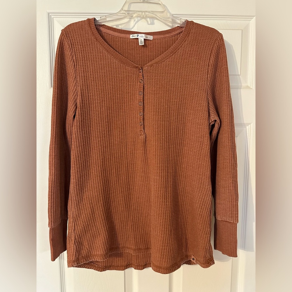 🌟 Seven7 Women's Rust Long Sleeve Top 🌟